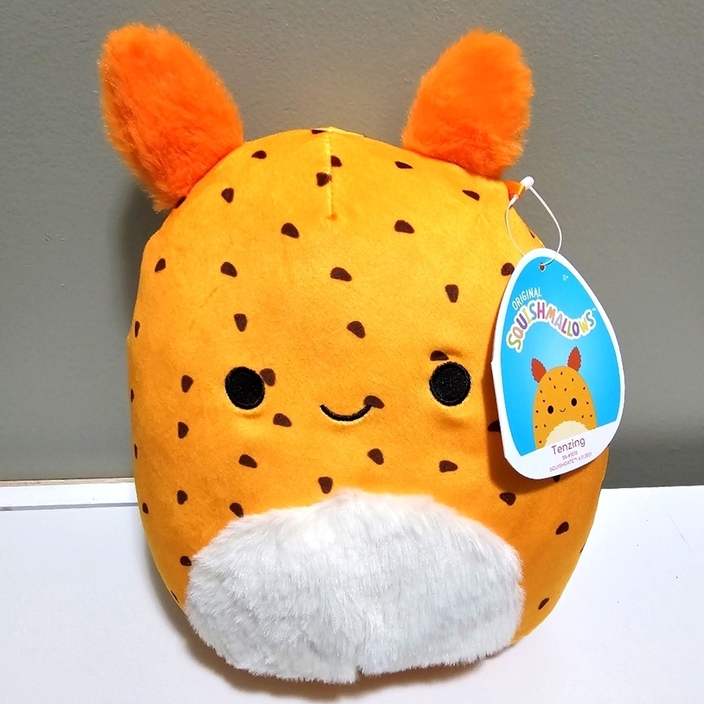 NWT Squishmallow Tenzing the Sea Bunny 8"
